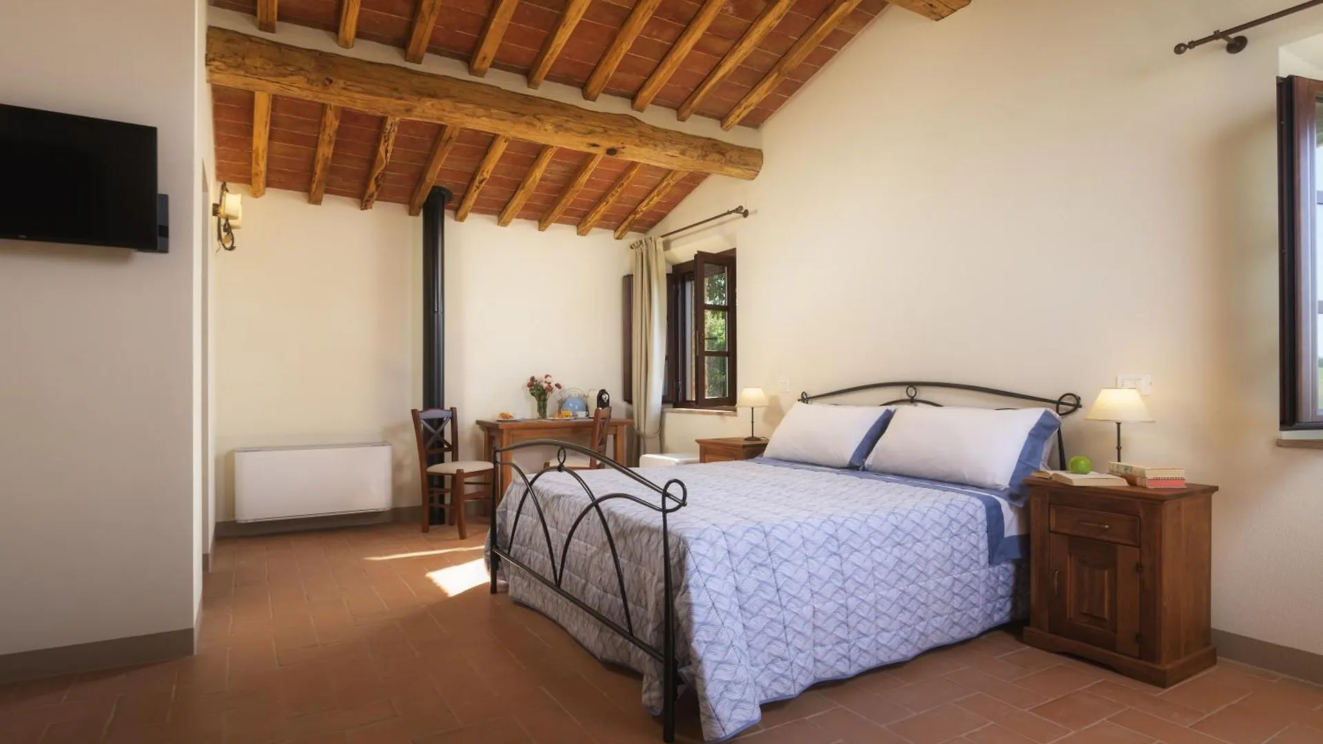 Agriturismo La Casellina Monticchiello Farm stay