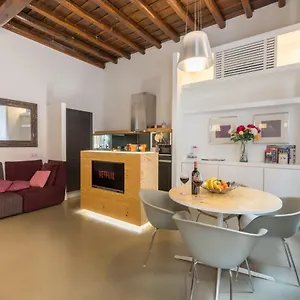Silver Spanish's Steps Apartment Rome
